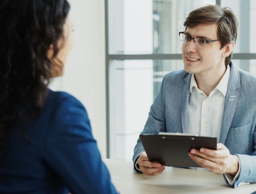 We help medical students, residents, fellows, and attending physicians build a strong financial foundation