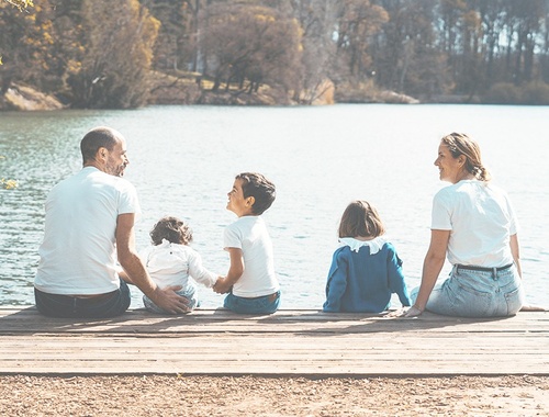 The same familiar advisors with you from your late 20s through your retirement.