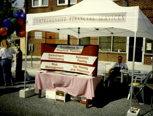 1990a <span>– John Webbert Begins His Financial Planning Career</span><br/>