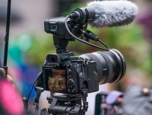 aRIZONA PUBLIC MEDIA