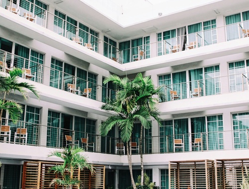Hotels/Motels