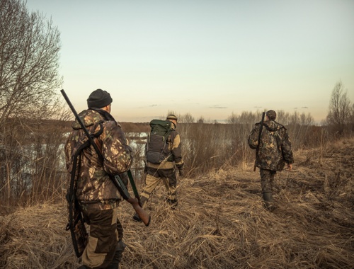 Guides & Outfitters