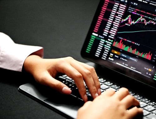 When is an Advisor an Elite Wealth Manager?