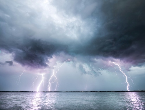 How the Wealthy Navigate Stormy Weather