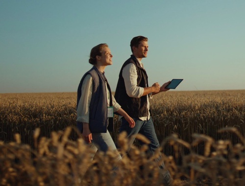 Family Farms &<br/>Agribusiness