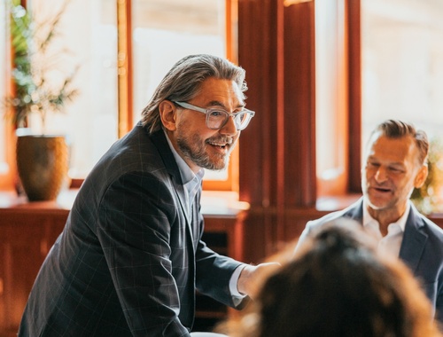 Successful Professionals <br/>& Corporate Executives