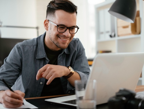The Importance of Regular Check-ins with Your Advisor