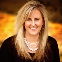 Candra Oakes-Niswanger