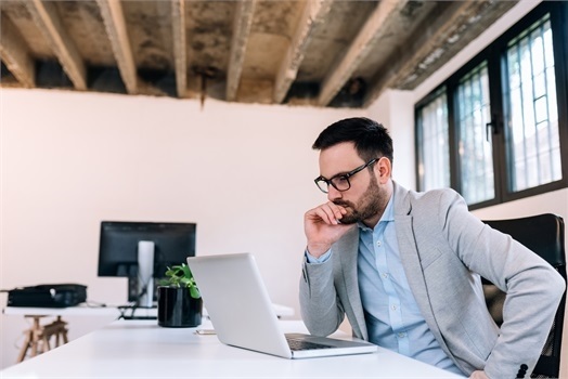 🎬 <strong>Moving Through Obstacles & Keeping Things in Perspective Video Course</strong>