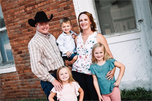 Mission:  To make a difference in our clients lives by helping them obtain their goals while minimizing their financial stress trough education and planning. 