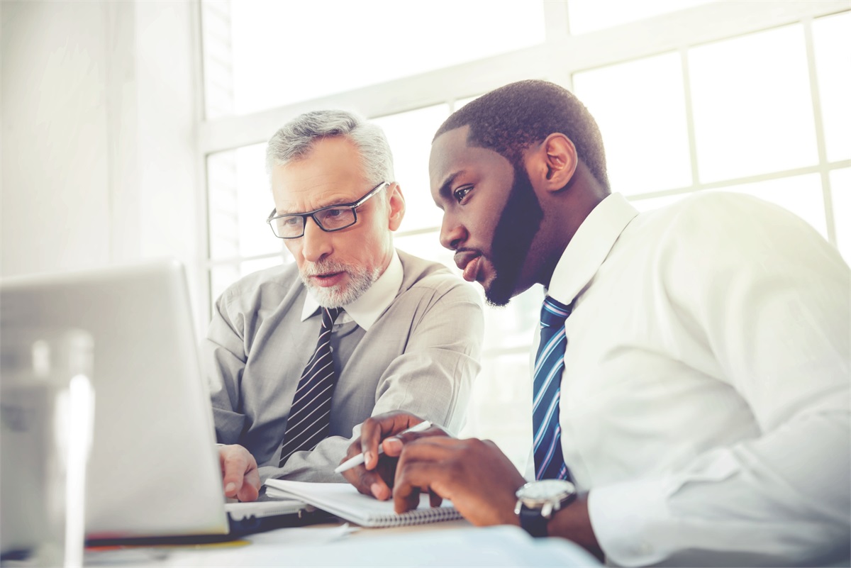 HELPING CLIENTS INVEST IN THEIR FINANCIAL DREAMS