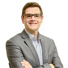 Travis  Stolcis