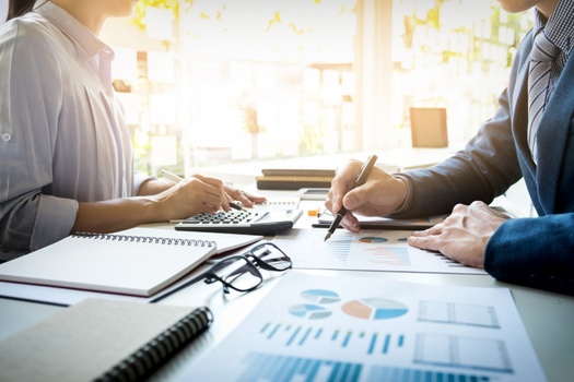 Finding Your Path: Passive vs Active Investing