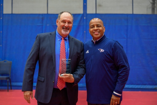 John Schutz receives Suzanne A. Nicholson Leadership Award from University of Southern Indiana