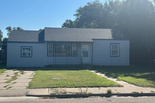 504 S. Lakin St, Lakin KS - $138,000