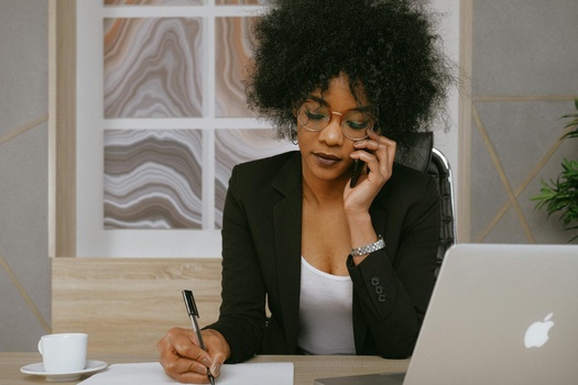 The Value of Working With a CFP<sup>®</sup> Professional in Los Angeles