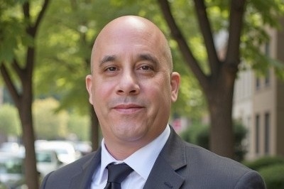 Clarity Every Day. Strategy That Stays on Track.