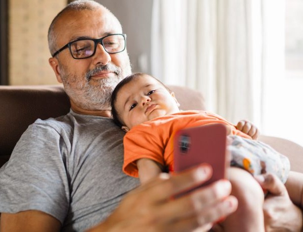 How does an annuity work?